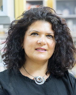 Elvira de Leonibus, PhD